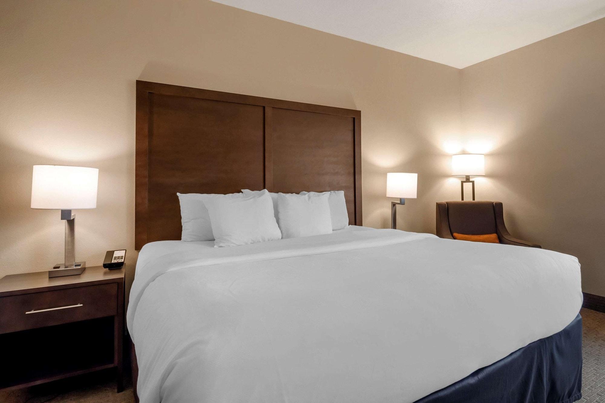 Comfort Inn & Suites Macon Bagian luar foto