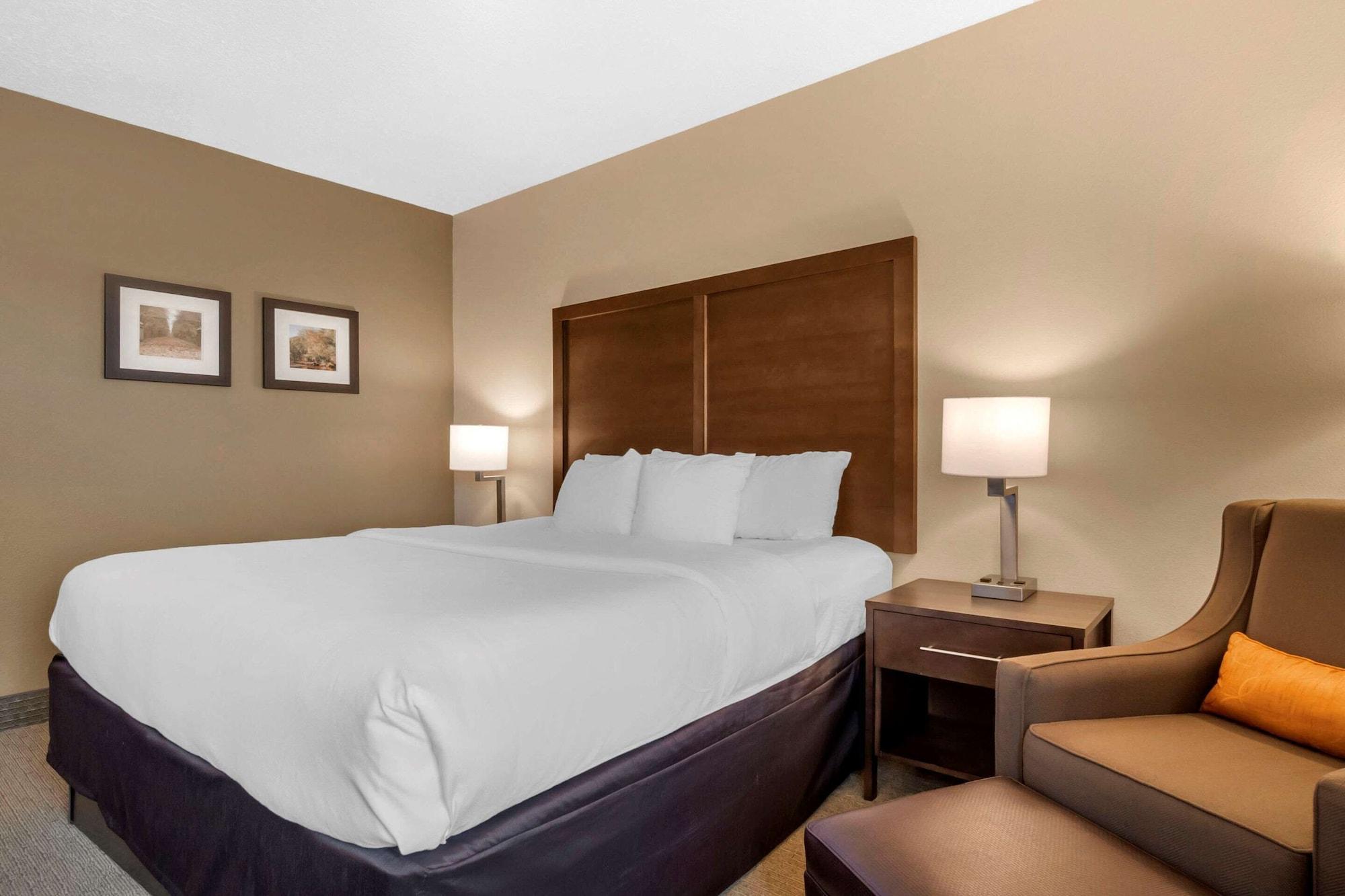 Comfort Inn & Suites Macon Bagian luar foto