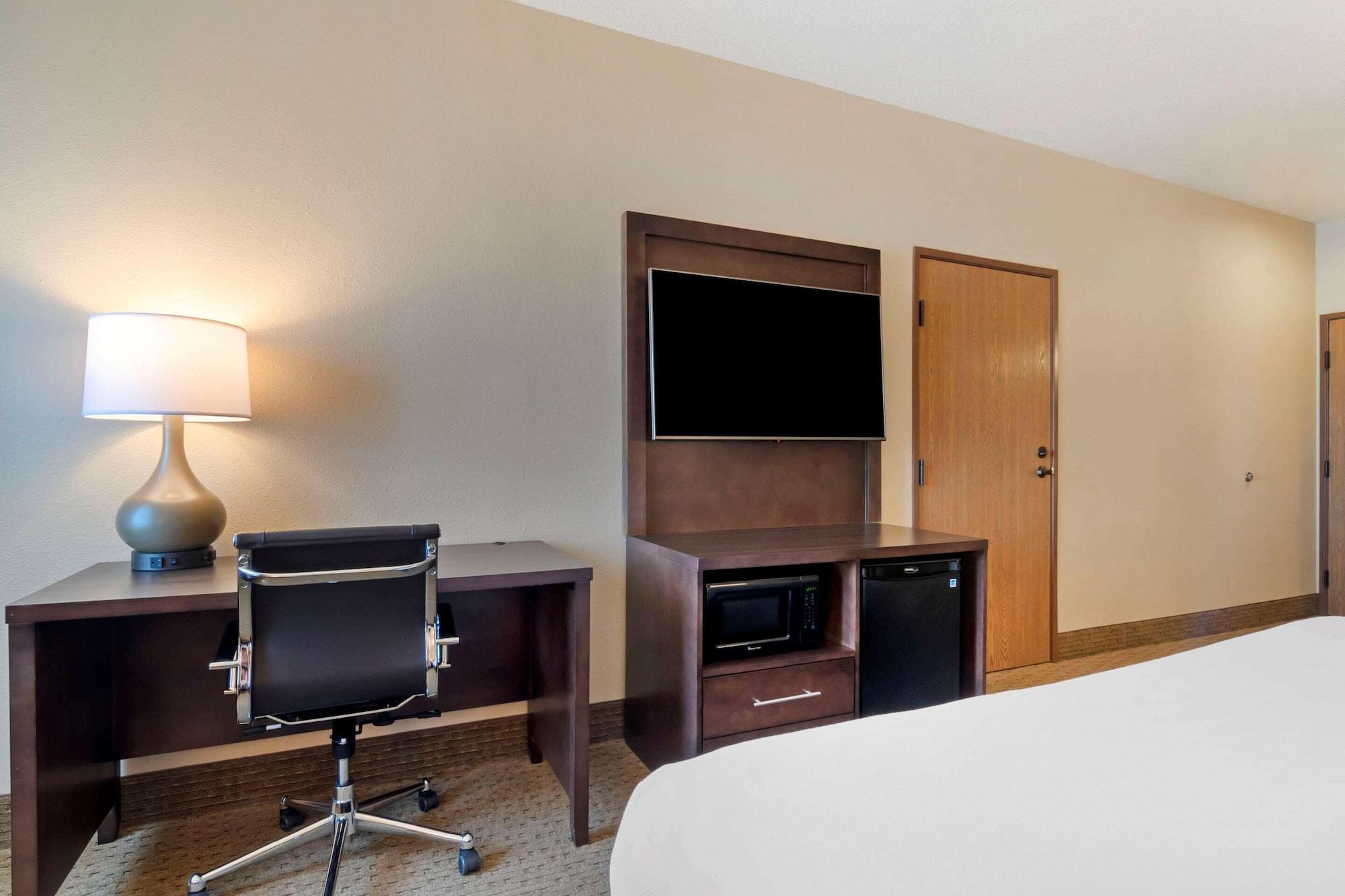 Comfort Inn & Suites Macon Bagian luar foto