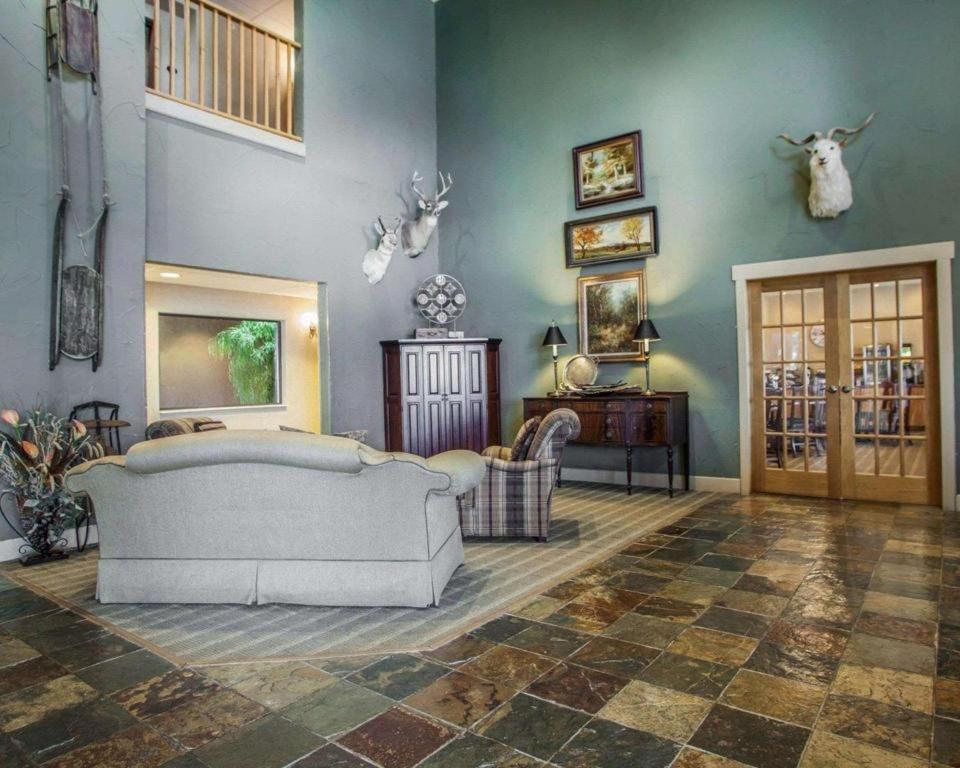 Comfort Inn & Suites Macon Bagian luar foto